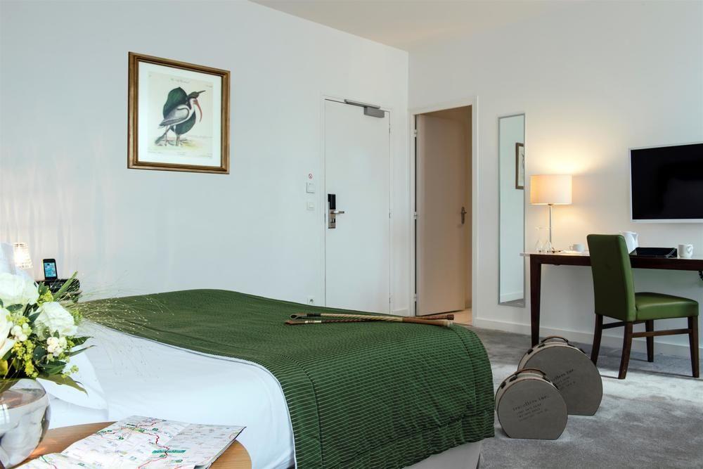 Country Club Hotell Yvré-lʼÉvêque Exteriör bild