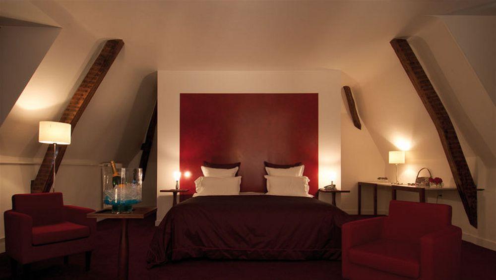 Country Club Hotell Yvré-lʼÉvêque Exteriör bild