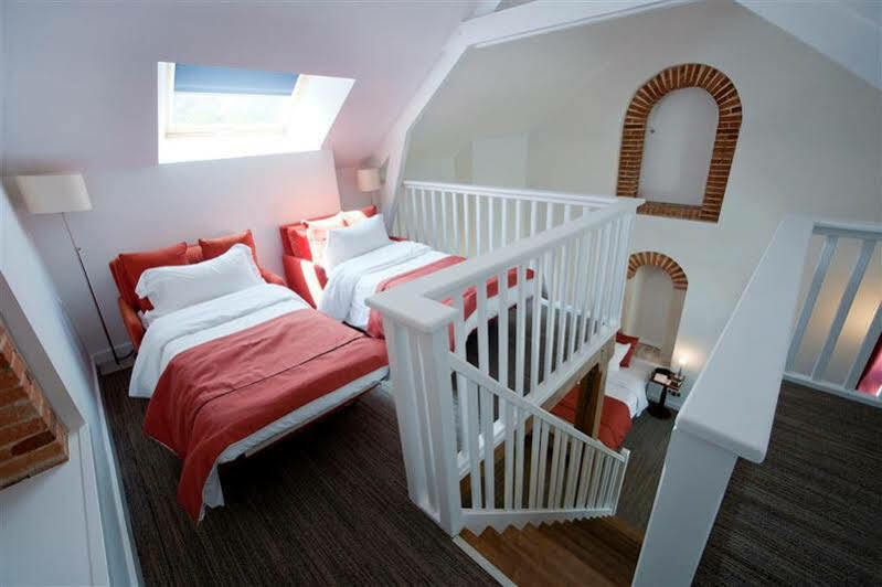 Country Club Hotell Yvré-lʼÉvêque Exteriör bild