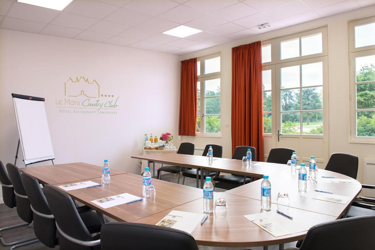 Country Club Hotell Yvré-lʼÉvêque Exteriör bild